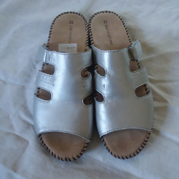 naturalizer metallic sandals